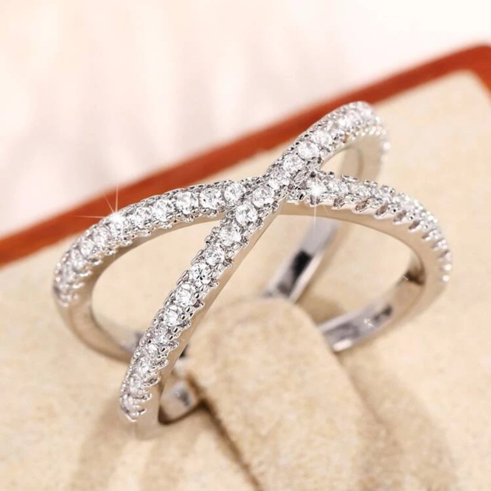 - WEDDING RING - Picture 7 of 7